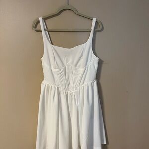 Stylish White Sleeveless Dress